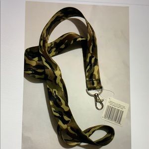 Lanyard camo